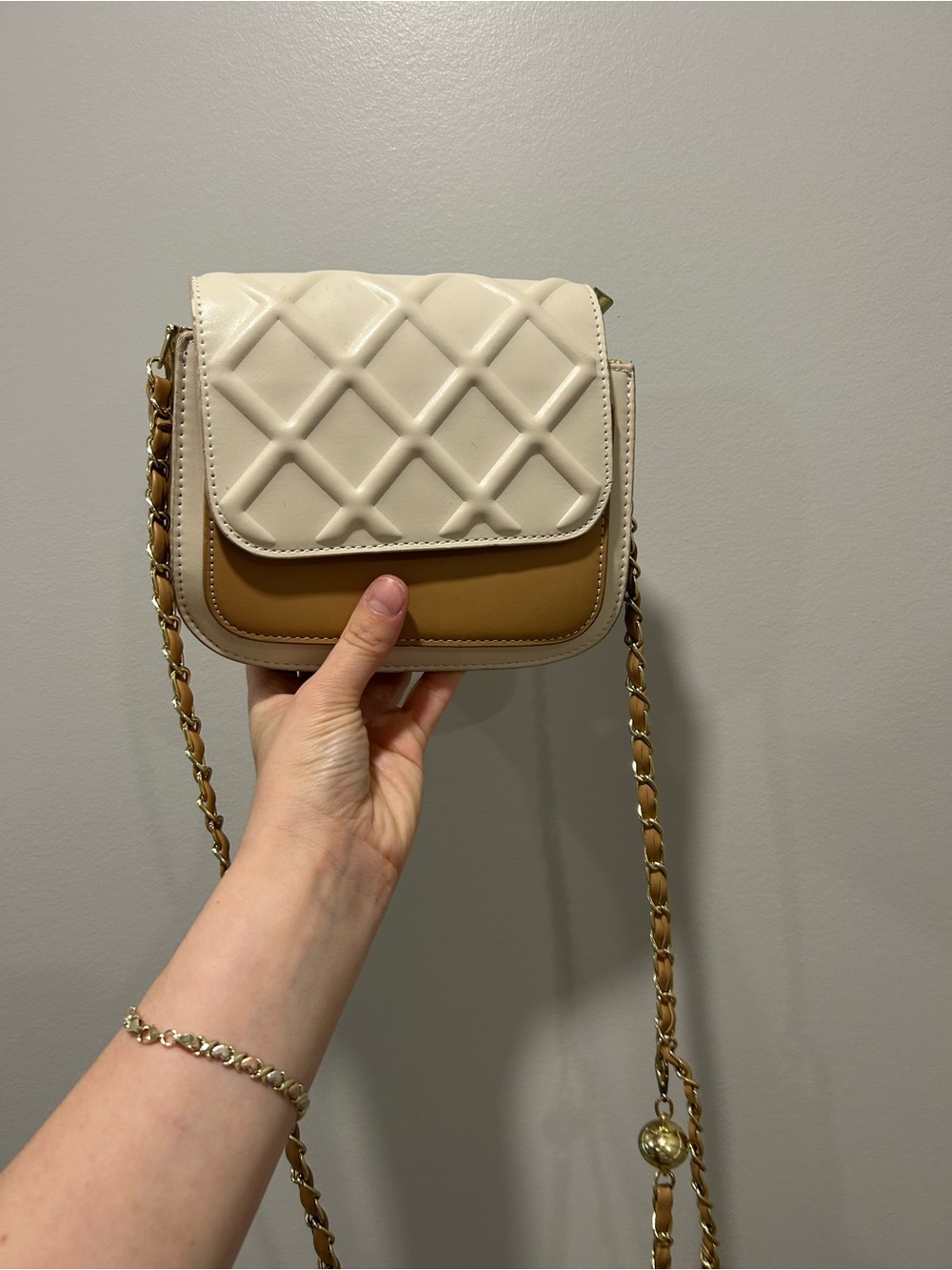 Quilted Two-Tone Crossbody Bag in Cream and Tan